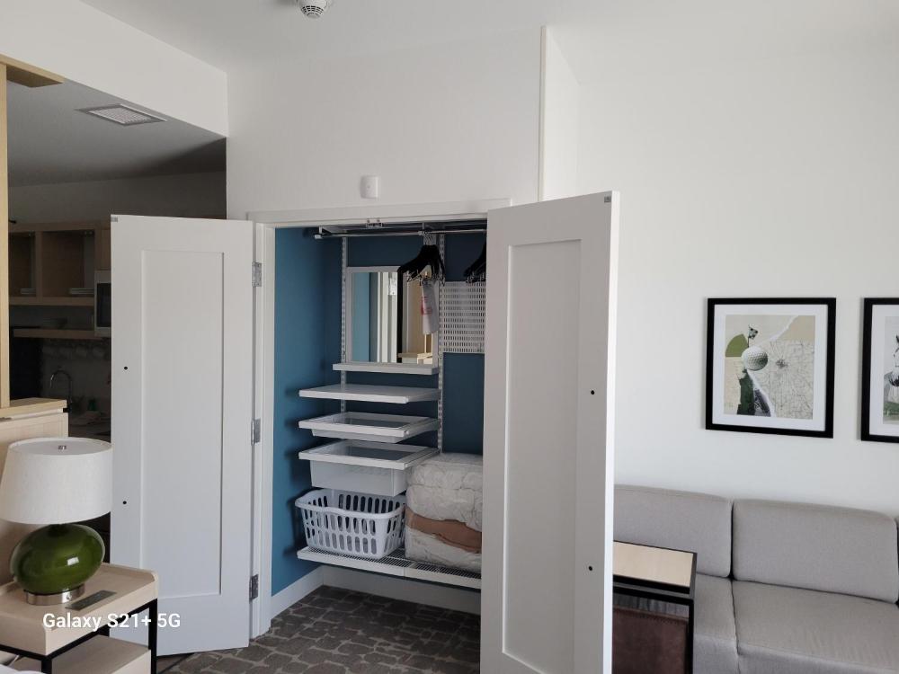 King Studio with Sofa Bed interior